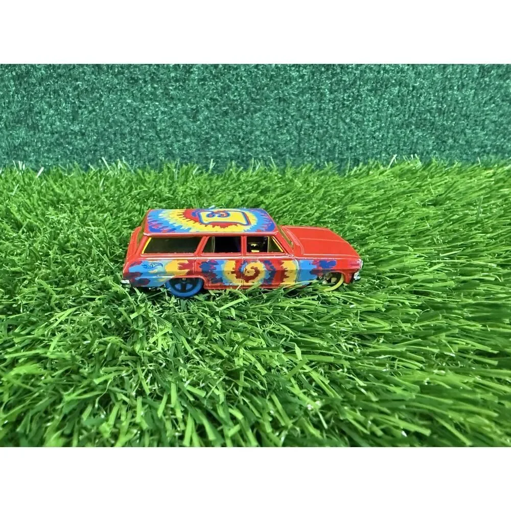 Hot Wheels '64 Nova Wagon Gasser Red Tie-Dye Peace Sign X1624 Malaysia 2012